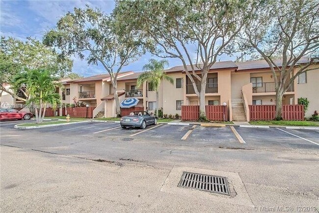 Building Photo - 7951 Southgate Blvd Unit F9 Rental
