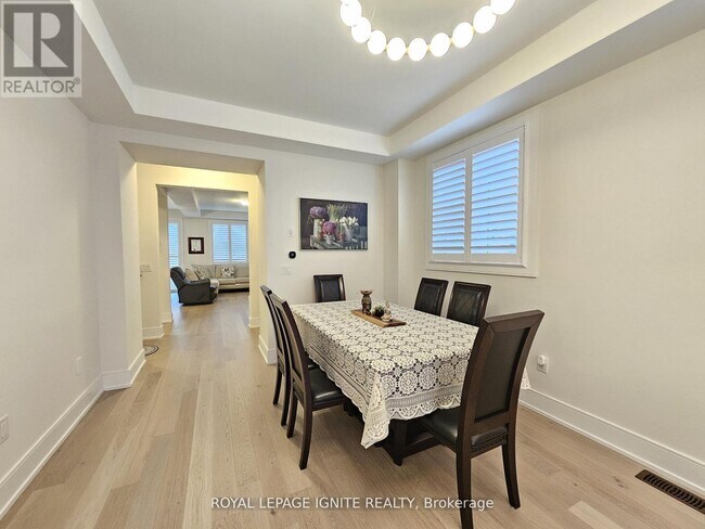 Photo - 48 Duxbury Rd