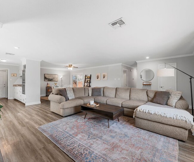 Photo - 6319 Wiethorn Dr