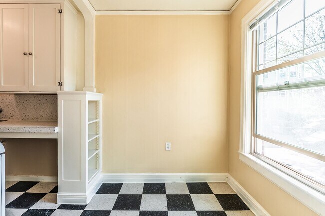 Photo - Roosevelt Apartments