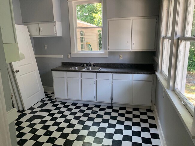 Photo - 3417 Rockwood Ave