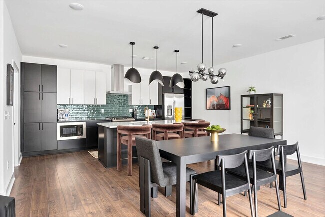 Photo - 105 Lucile St Unit ID1312329P