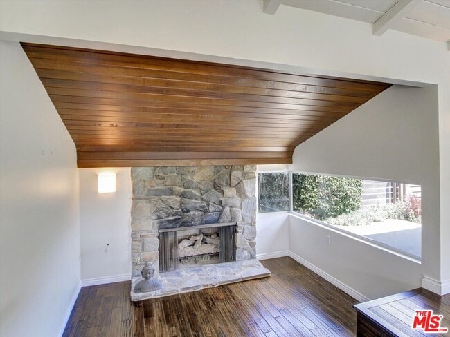 Photo - 6763 Radlock Ave