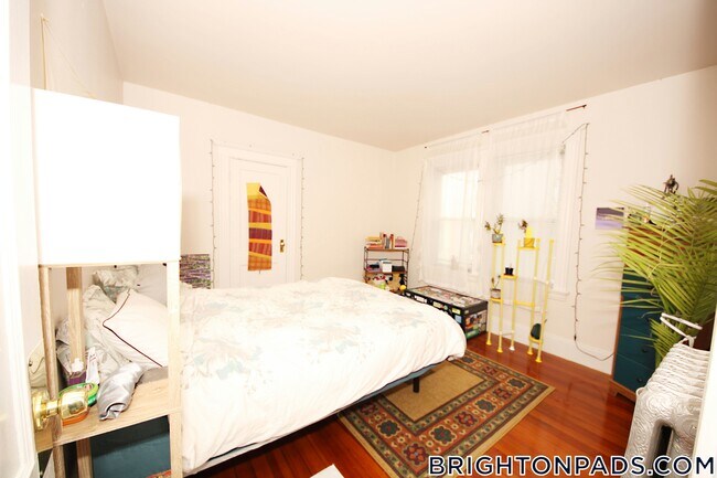 Photo - 29 Justin Rd Unit 1