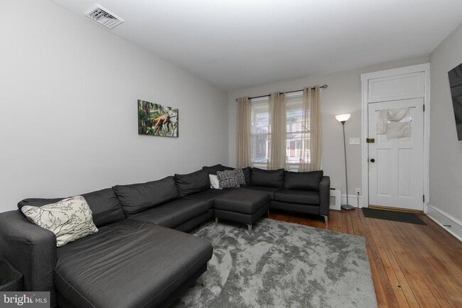 Photo - 8 Wynnewood Ave