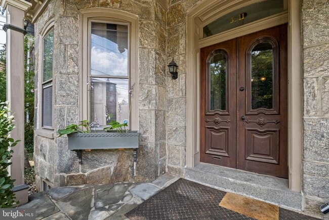 Photo - 5911 Greene St