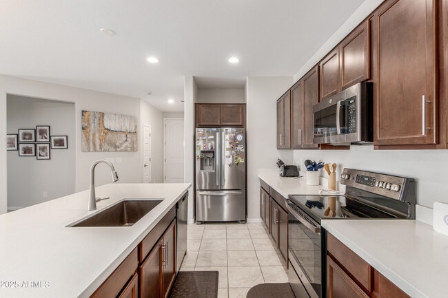 Photo - 3872 N 103rd Ave