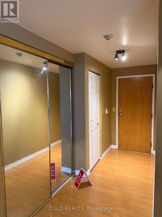 Photo - 7 Concorde Pl Unité 3601