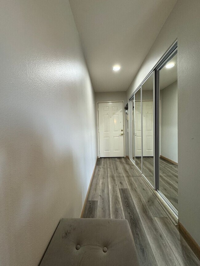 Photo - 625 N Jackson Ave Unidad D11