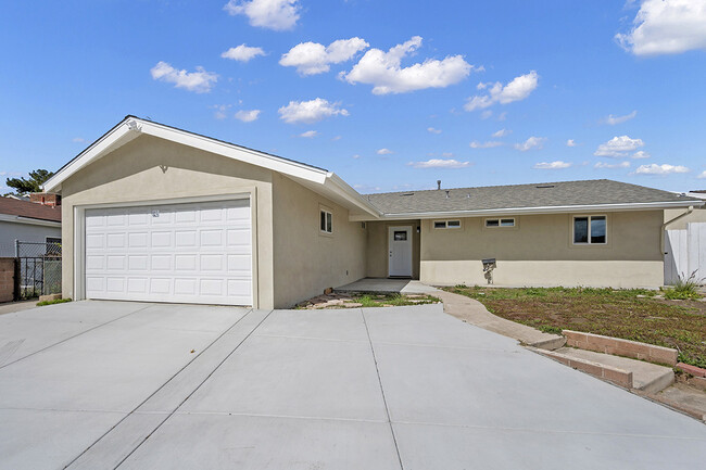 Photo - 3352 Altadena Ave House