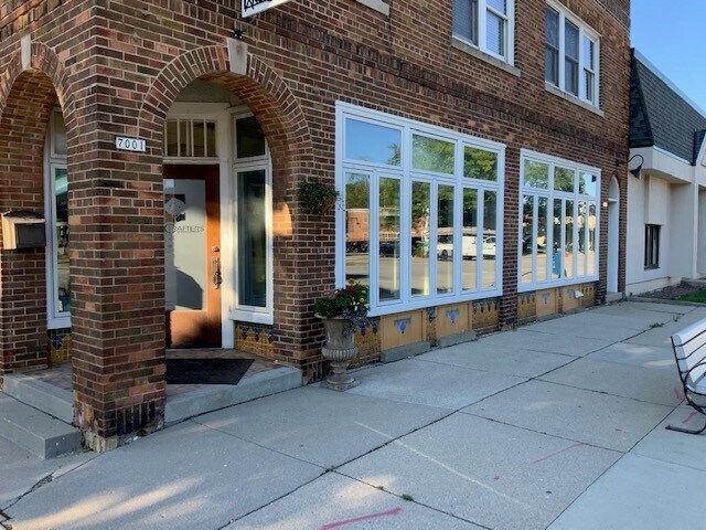 7005 W Center St - 7005 W Center St