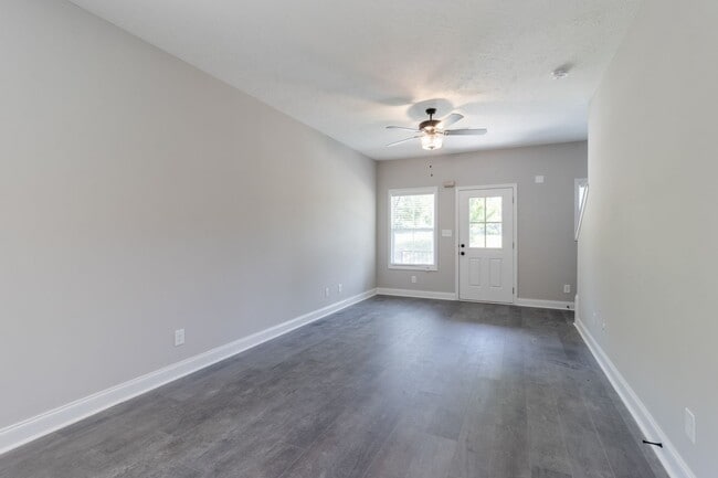 Photo - 938 Charlotte St Unit B