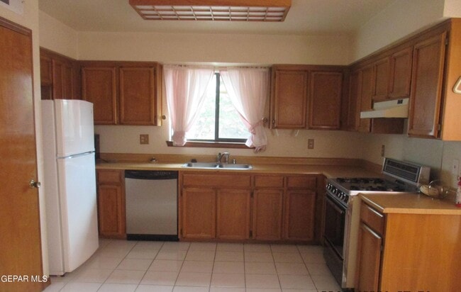 Photo - 4425 Gen Maloney Cir