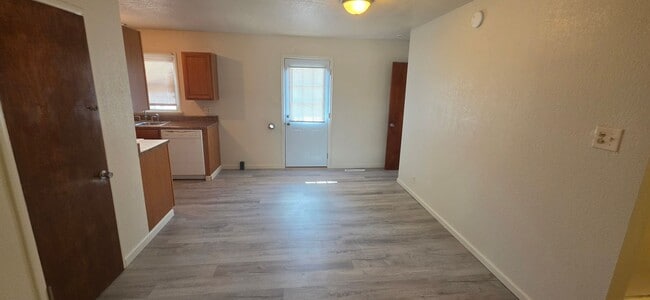 Photo - MOVE IN SPECIAL 1/2 OFF FIRST FULL MONTHS RENT.  ALL PROSPECTIVE TENANTS MUST SUBMIT A $58 NON-RE...