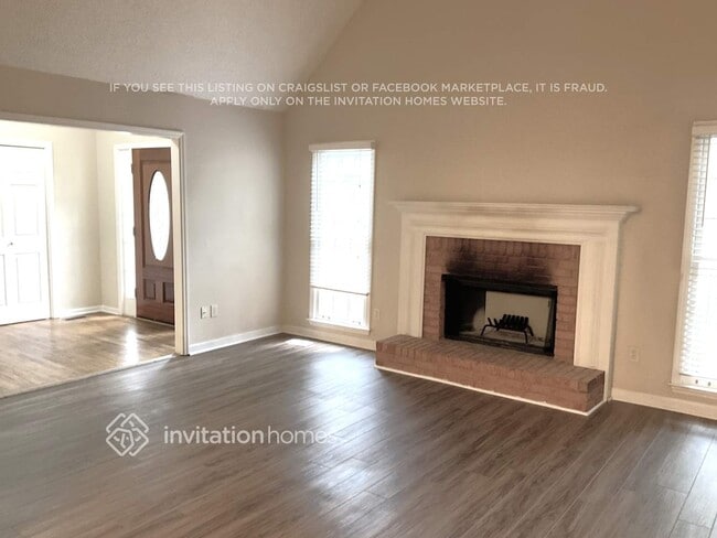 Photo - 211 Whisperwood Ln