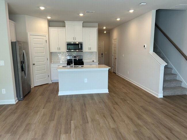 Photo - 105 Pleasure Ln