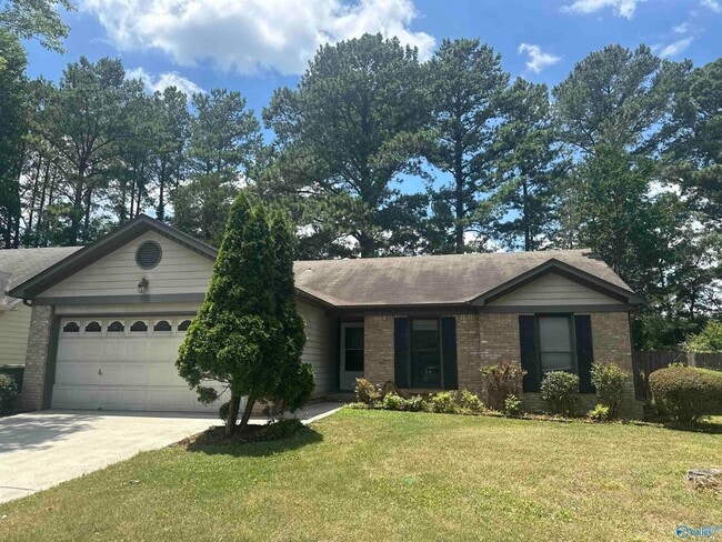 Photo - 136 Hollington Dr NE Casa