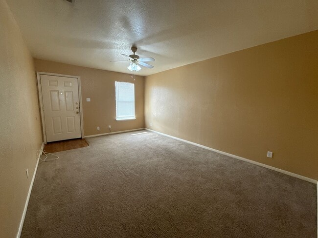 Photo - 1101 Circle M Dr Unit Apt C