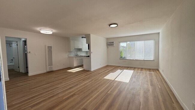 5555 Klump Ave