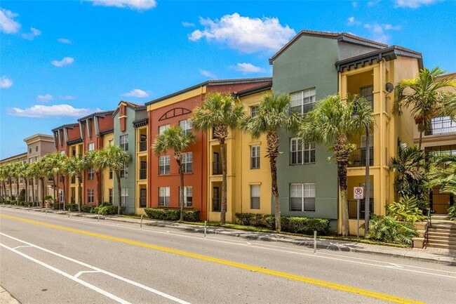 Photo - 2331 W Horatio St Unit 612