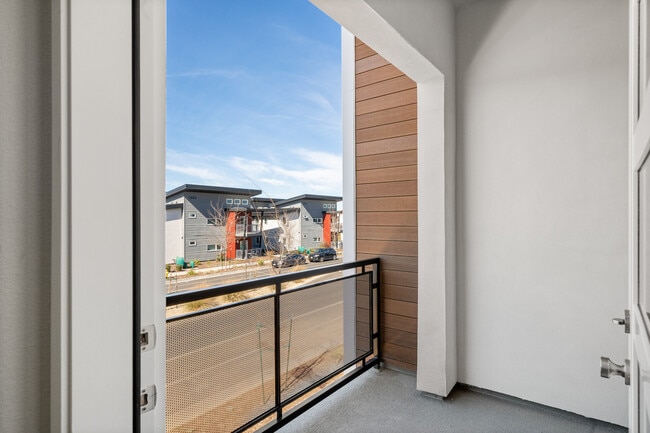 Photo - 1889 Notre Dame Blvd