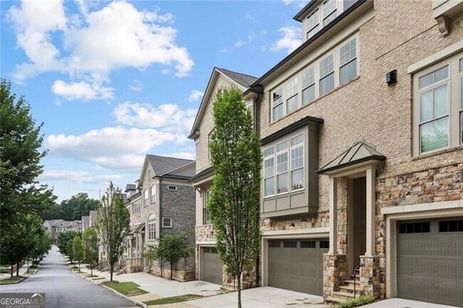 Photo - 2045 Bellrick Rd NW