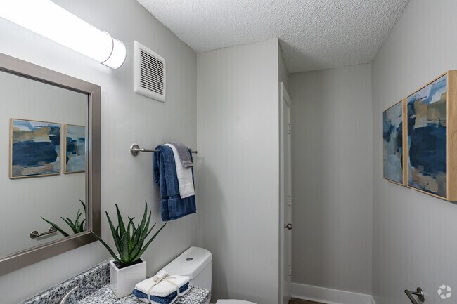2BR, 1.5BA - 950SF - Half Bathroom