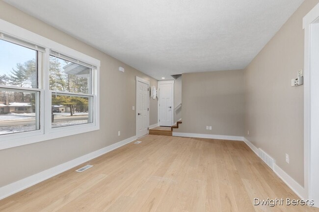 Photo - 7331 48th Ave