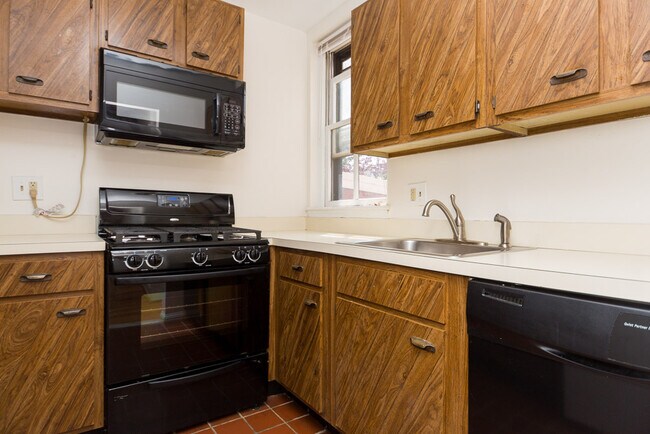 Photo - 410 11th St NE Unit 22