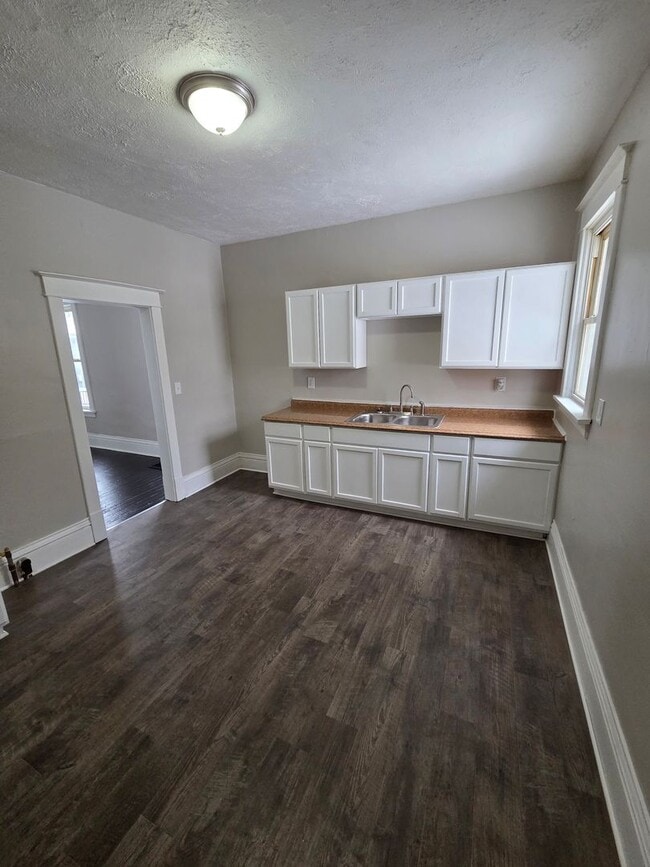 Photo - 2 bedroom, 1 bath house