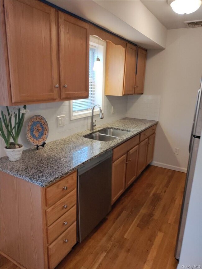 Photo - 110 S Broadway