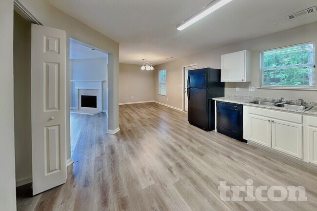 Photo - 1104 St Phillips Ct