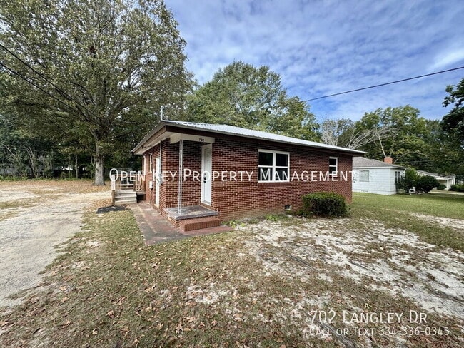 Photo - 702 Langley Dr