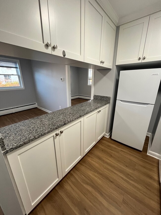 Building Photo - 15 Fairfax Ave Unit B-3