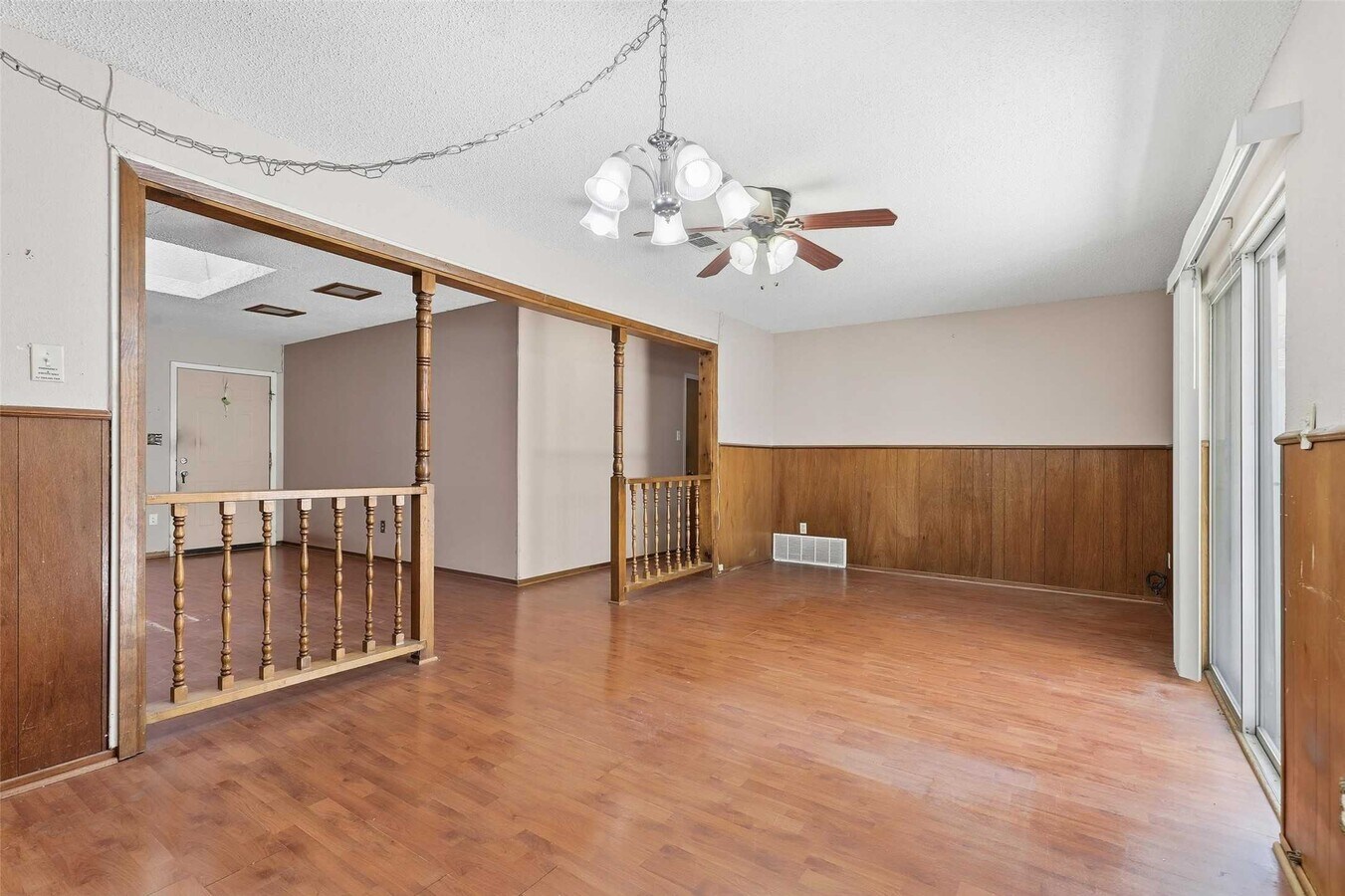 Photo - 2320 Meadow Crest