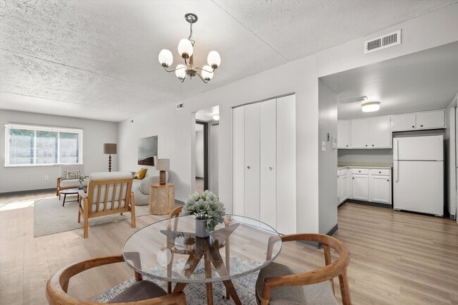 Building Photo - Parkside Apartments