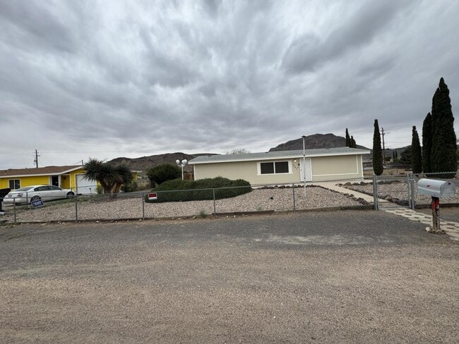 Photo - 4885 N Sierra Rd