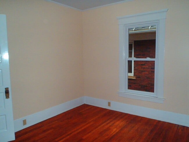Photo - 926-928 W 6th St Unit 928