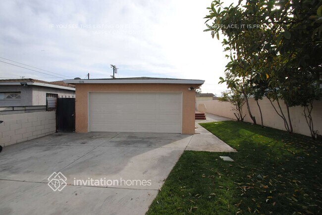 Building Photo - 1018 W G St