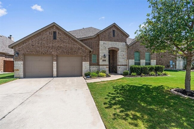 Photo - 404 Miracle Rose Way