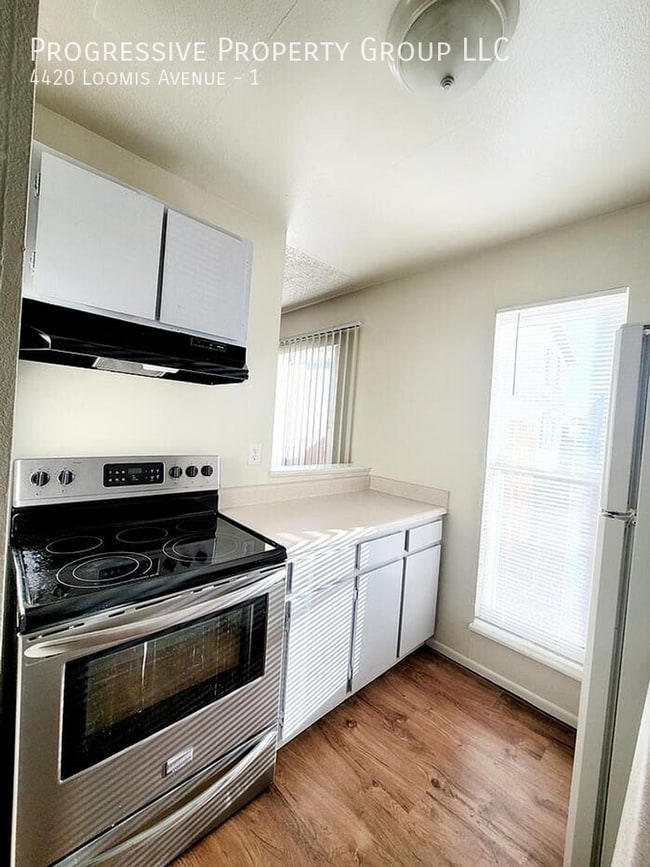 Photo - 4420 Loomis Ave Apartment