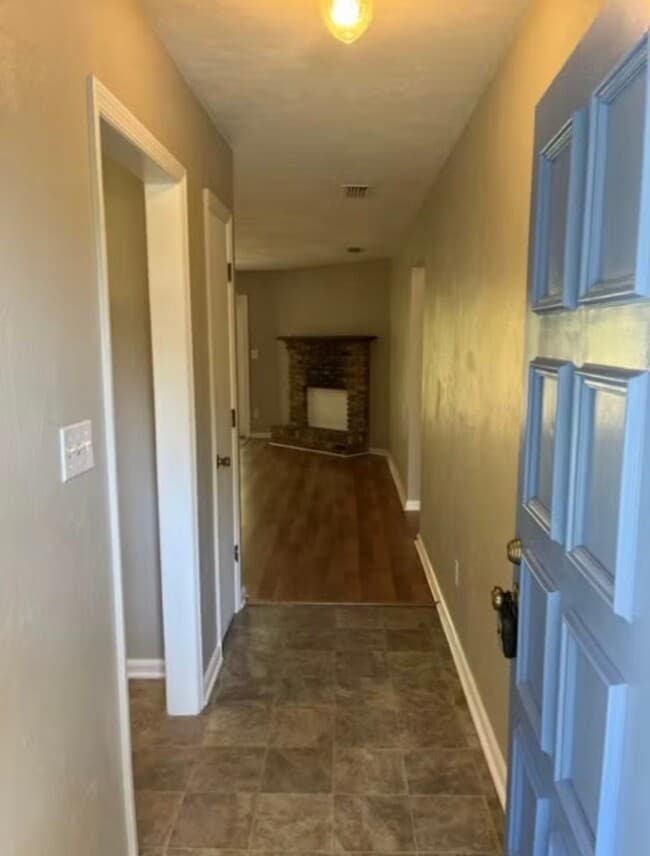 Photo - 1571 Live Oak Dr