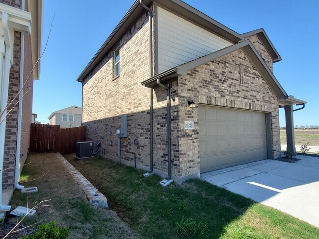 Photo - 2022 Hancock Cir