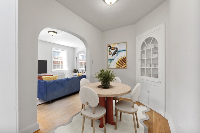1005 Grove Ave Apartments