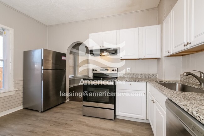 Photo - 3045 Ruby Ave