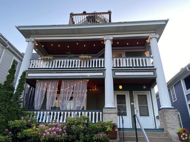 2BD in triplex - access to porch - 2416 Garfield Ave Unit 2BD First Floor Rental