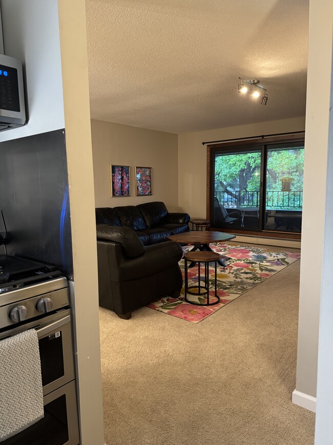 Building Photo - 7500 Cahill Rd