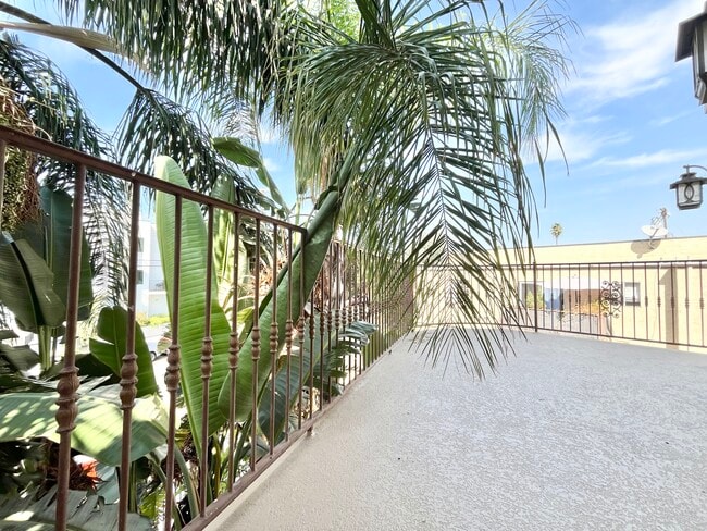 Photo - 6064 Hazelhurst Pl Unidad 1A