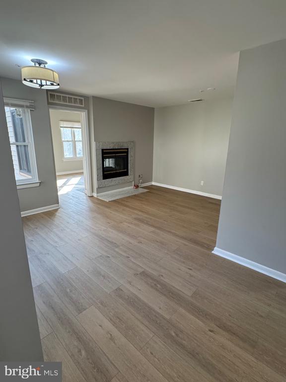 Building Photo - 13409 Shady Knoll Dr Unit 113