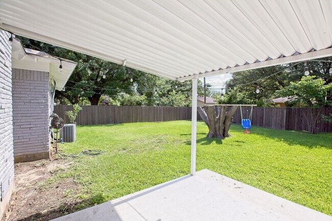Photo - 304 S Grove Rd